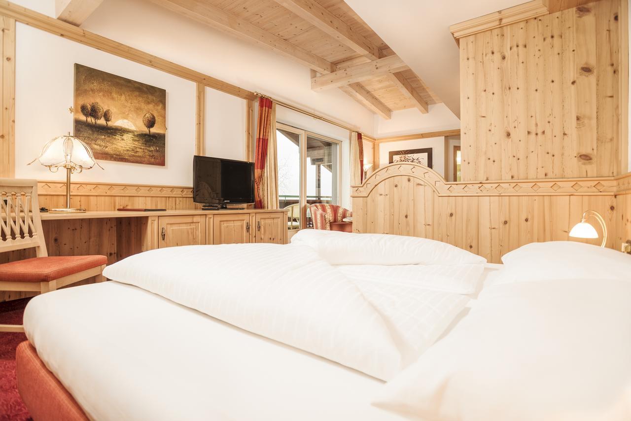 Hotel Alpenhof Kristall Mayrhofen Esterno foto