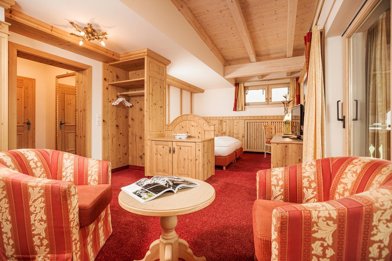Hotel Alpenhof Kristall Mayrhofen Esterno foto